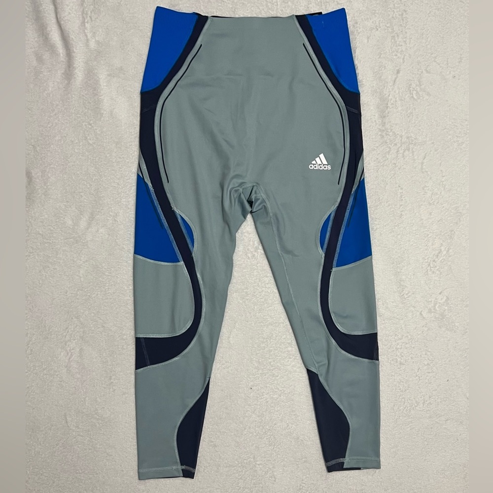 Adidas | Tight Fit High-Rise 7/8 Style Leggings